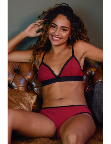 Soutien-gorge Triangle Chichi Bordeaux d'Europe débarque